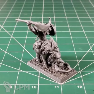 Описание картинки Orc or Black Orc Boss (Warboss or Bigboss) on War Boar от Каджит по цене 3 498руб | Свободный Рынок Миниатюр - СРМ