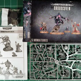 Описание картинки Genestealer Cults Broodcoven от Vault Boy по цене 5 498руб | Свободный Рынок Миниатюр - СРМ