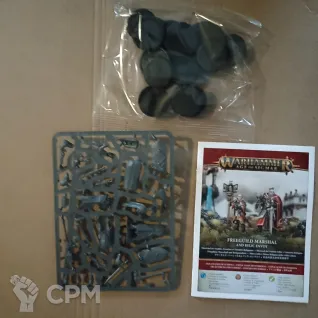 Описание картинки Freeguild Marshal and 1x Relic Envoy от Black Legion Hall по цене 2 613руб | Свободный Рынок Миниатюр - СРМ