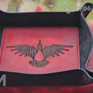 Описание картинки Blood_Ravens Кровавые ВороныDice Tray/Лоток/Дайс Трей/Арена/Тарелка от Krontwar по цене 3 000руб | Свободный Рынок Миниатюр - СРМ