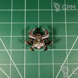 Описание картинки Значок Norsca Pin (Warriors of Chaos) от Vault Boy по цене 998руб | Свободный Рынок Миниатюр - СРМ