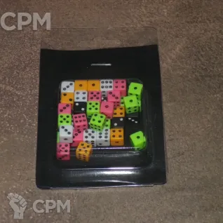 Описание картинки Кубы разноцветные от Dungeons Workshop по цене 330руб | Свободный Рынок Миниатюр - СРМ