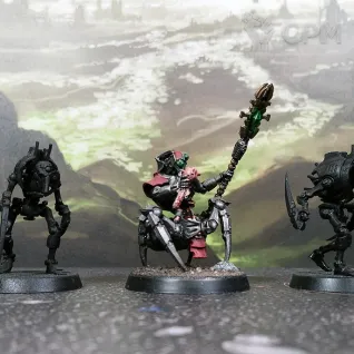 Описание картинки Necrons Cryptek Technomancer and Cryptothralls от Каджит по цене 2 198руб | Свободный Рынок Миниатюр - СРМ