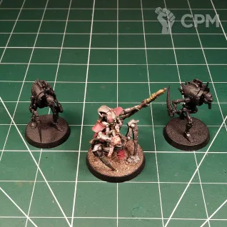 Описание картинки Necrons Cryptek Technomancer and Cryptothralls от Каджит по цене 2 198руб | Свободный Рынок Миниатюр - СРМ