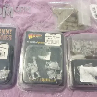 Описание картинки 3 блистера и жрец от Khazrak по цене 4 000руб | Свободный Рынок Миниатюр - СРМ