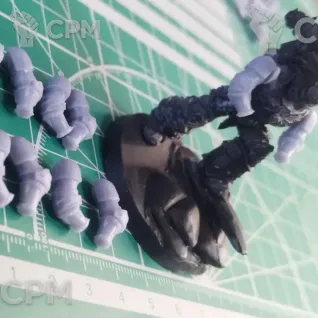 Описание картинки Night Lords Hands for Bolter от Стальные Небеса по цене 110руб | Свободный Рынок Миниатюр - СРМ