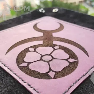 Описание картинки Dice Tray Slaanesh/Лоток/Дайс Трей/ слаанешАрена/Тарелка от Krontwar по цене 3 000руб | Свободный Рынок Миниатюр - СРМ