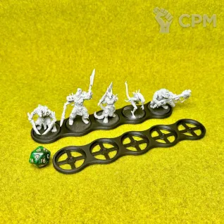 Описание картинки Movements tray для баз 32мм от Миниатюры и фигурки по цене 100руб | Свободный Рынок Миниатюр - СРМ