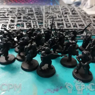 Описание картинки Veteran Guardsmen собранные от Alcoholized corpse по цене 6 500руб | Свободный Рынок Миниатюр - СРМ