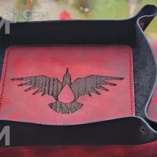 Описание картинки Blood_Ravens Кровавые ВороныDice Tray/Лоток/Дайс Трей/Арена/Тарелка от Krontwar по цене 3 500руб | Свободный Рынок Миниатюр - СРМ