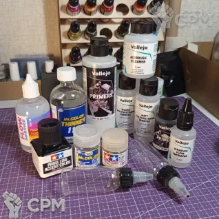 Описание картинки Набор химии vallejo, mr. color, tamiya и тд от LayeredChaos по цене 3 050руб | Свободный Рынок Миниатюр - СРМ