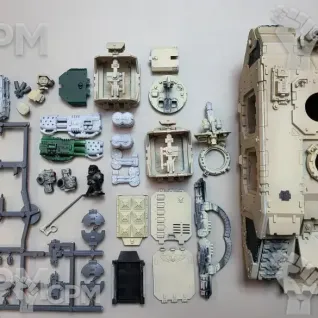 Описание картинки Land raider redeemer/crusader, пластик, ориг, задут грунт от Утка по цене 7 300руб | Свободный Рынок Миниатюр - СРМ