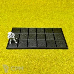 Описание картинки Movement tray для квадратных баз 25х25мм 6х3 от Миниатюры и фигурки по цене 140руб | Свободный Рынок Миниатюр - СРМ