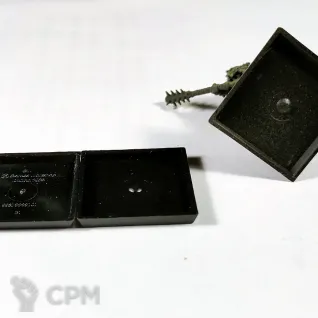 Описание картинки Square Base 30x30 mm Подставка квадратная пластик от Vault Boy по цене 48руб | Свободный Рынок Миниатюр - СРМ