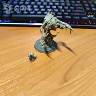 Описание картинки Genestealer patriarch от Сергиев Илья по цене 600руб | Свободный Рынок Миниатюр - СРМ