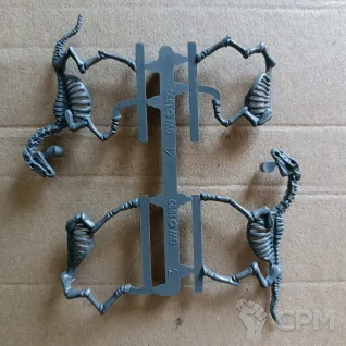 Описание картинки 3x Skeleton Chariots, оригинал на литниках от Пилорама по цене 4 500руб | Свободный Рынок Миниатюр - СРМ