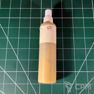 Описание картинки Vallejo Surface Primer German Dark Yellow 73.604 (60 мл) от Каджит по цене 498руб | Свободный Рынок Миниатюр - СРМ