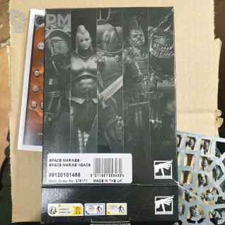 Описание картинки SPACE MARINE HEADS UPGRADE от Trazyn's Collection по цене 2 000руб | Свободный Рынок Миниатюр - СРМ