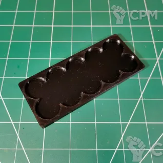 Описание картинки Movement Tray Rectangular 3D 25 mm Round 5x2 от Vault Boy по цене 498руб | Свободный Рынок Миниатюр - СРМ