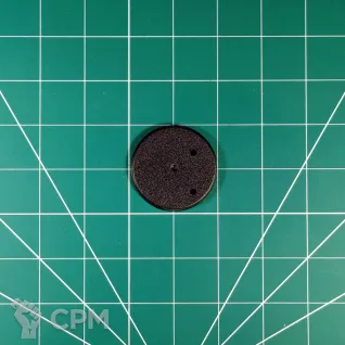 Описание картинки Round Slot Base 50 mm Подставка круглая с отверстием (Оригинал Games Workshop) от Vault Boy по цене 298руб | Свободный Рынок Миниатюр - СРМ