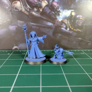 Описание картинки Genestealer Cults Magus and Familiar от Каджит по цене 1 698руб | Свободный Рынок Миниатюр - СРМ