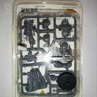 Описание картинки Space Marine Captain with Storm Bolter and Powerfist (Web Exclusive) от thymeQ по цене 5 500руб | Свободный Рынок Миниатюр - СРМ