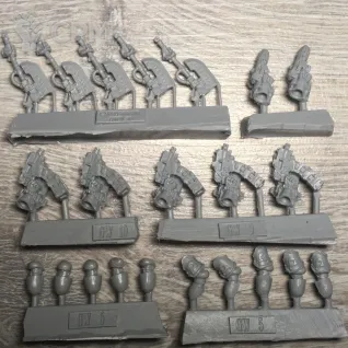 Описание картинки Ultramarines Invictarus Suzerain Squad от Craft по цене 1 470руб | Свободный Рынок Миниатюр - СРМ