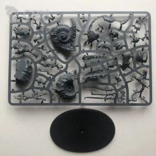 Описание картинки Horticulous Slimux Daemons of Nurgle от Old Metal Collector по цене 6 300руб | Свободный Рынок Миниатюр - СРМ