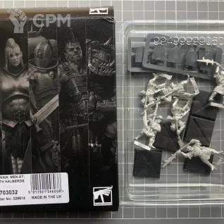 Описание картинки Bretonnian Men-At-Arms with Halberds от Old Metal Collector по цене 5 900руб | Свободный Рынок Миниатюр - СРМ