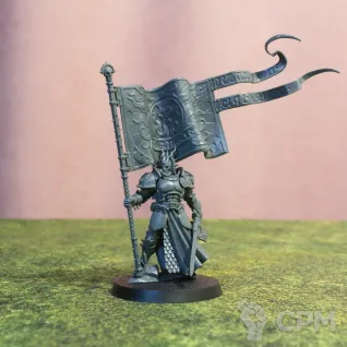 Описание картинки Knight-Vexillor with Banner of Apotheosis от _Revan по цене 1 200руб | Свободный Рынок Миниатюр - СРМ