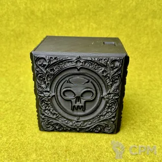 Описание картинки Декбокс для карт MTG (Magic The Gathering) черный swamp от Миниатюры и фигурки по цене 450руб | Свободный Рынок Миниатюр - СРМ