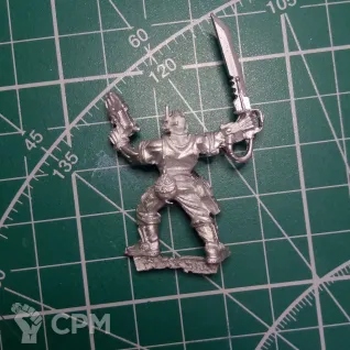 Описание картинки Catachan Officer with Power Sword от Stark Foundry по цене 330руб | Свободный Рынок Миниатюр - СРМ