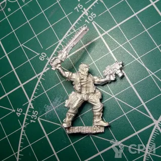 Описание картинки Catachan Officer with Chainsword от Stark Foundry по цене 330руб | Свободный Рынок Миниатюр - СРМ