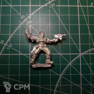 Описание картинки Catachan Officer with Power Fist от Stark Foundry по цене 330руб | Свободный Рынок Миниатюр - СРМ