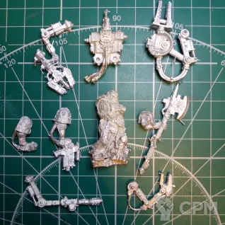 Описание картинки Space Marine Techmarine от Stark Foundry по цене 530руб | Свободный Рынок Миниатюр - СРМ