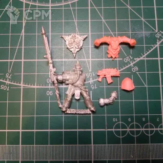 Описание картинки Plague Marine Icon Bearer от Stark Foundry по цене 410руб | Свободный Рынок Миниатюр - СРМ