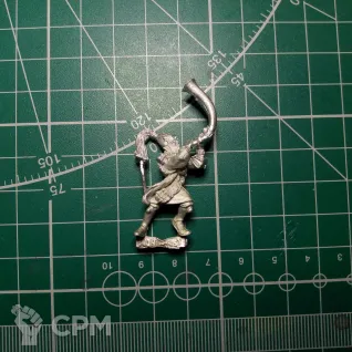 Описание картинки High Elves White Lions Musician от Stark Foundry по цене 295руб | Свободный Рынок Миниатюр - СРМ
