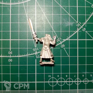 Описание картинки Tethan High Elf Mage (1996) от Stark Foundry по цене 320руб | Свободный Рынок Миниатюр - СРМ