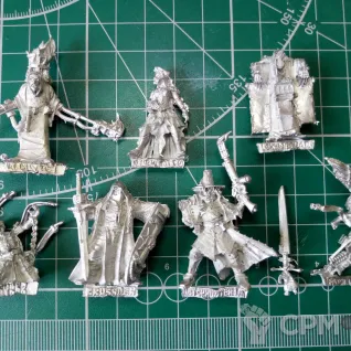 Описание картинки Witch Hunter Inquisitor &amp; Retinue от Stark Foundry по цене 1 590руб | Свободный Рынок Миниатюр - СРМ