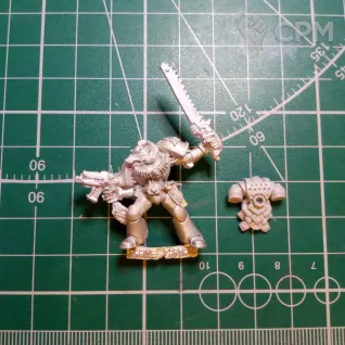 Описание картинки Wolf Captain w/Wolf Head (1990) от Stark Foundry по цене 355руб | Свободный Рынок Миниатюр - СРМ