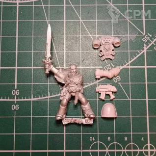 Описание картинки Dark Angels Tactical Sergeant (1993) от Stark Foundry по цене 390руб | Свободный Рынок Миниатюр - СРМ