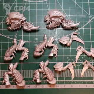 Описание картинки Tyranid Tyrant Guard (4ed) от Stark Foundry по цене 1 870руб | Свободный Рынок Миниатюр - СРМ