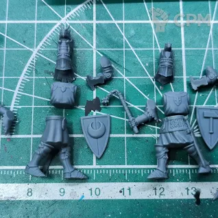 Описание картинки Knights Of The Realm On Foot с щитами от Inkuro по цене 750руб | Свободный Рынок Миниатюр - СРМ