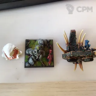 Описание картинки Slann Mage Priest от Kaelis по цене 5 000руб | Свободный Рынок Миниатюр - СРМ