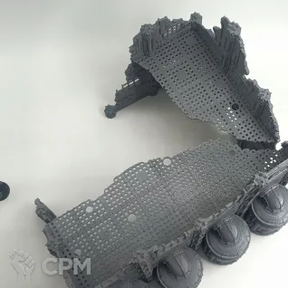 Описание картинки Поврежденный Завод Прометиума - Sector Mechanicus Террейн от Terrain Print по цене 1 900руб | Свободный Рынок Миниатюр - СРМ