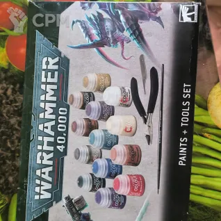 Описание картинки Warhammer 40000 Paints + Tools Set от HY6AC по цене 3 800руб | Свободный Рынок Миниатюр - СРМ