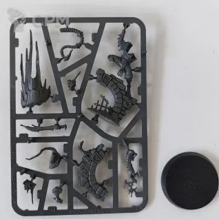 Описание картинки Skaven Deathmaster от Defiler по цене 2 700руб | Свободный Рынок Миниатюр - СРМ