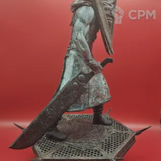 Описание картинки Коллекционная фигурка Пирамидоголового (Pyramidhead) из Silent hill 2 remake от Paintreason по цене 12 000руб | Свободный Рынок Миниатюр - СРМ