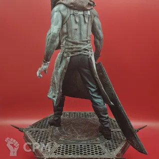 Описание картинки Коллекционная фигурка Пирамидоголового (Pyramidhead) из Silent hill 2 remake от Paintreason по цене 12 000руб | Свободный Рынок Миниатюр - СРМ