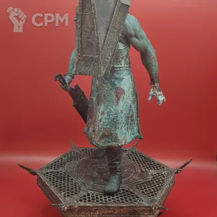 Описание картинки Коллекционная фигурка Пирамидоголового (Pyramidhead) из Silent hill 2 remake от Paintreason по цене 12 000руб | Свободный Рынок Миниатюр - СРМ